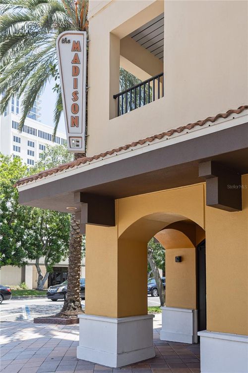 apt-212-100 4th Ave S, ST PETERSBURG, FL, 33701-4368 | Card Image