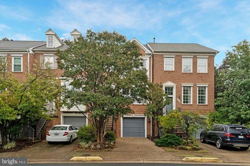 12033 Edgemere Cir, RESTON, VA, 20190-3258 | Card Image