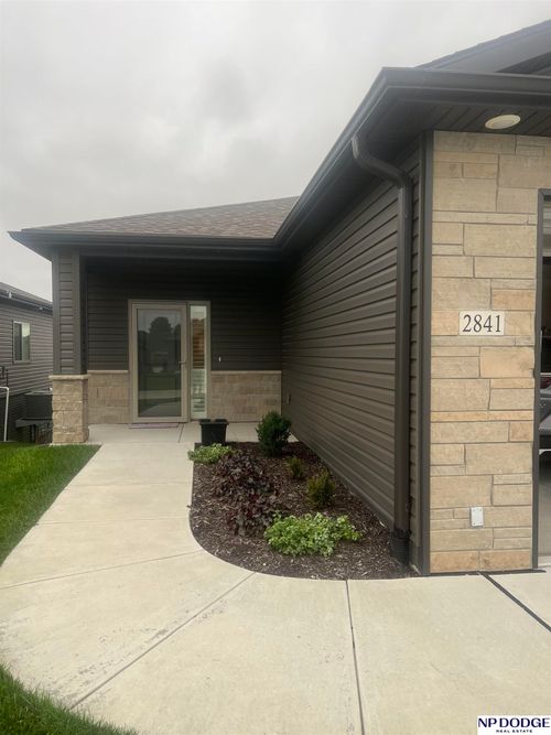 2841 Sheila Ln, Lincoln, NE, 68516-1767 | Card Image
