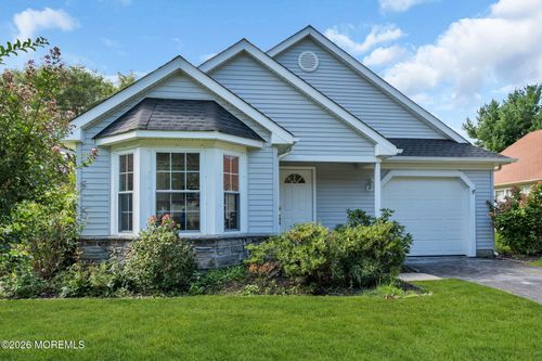 4 Oakmont Road, Lakewood, NJ, 08701 | Card Image