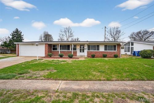 2670 Northridge Pl, Florissant, MO, 63033-2324 | Card Image