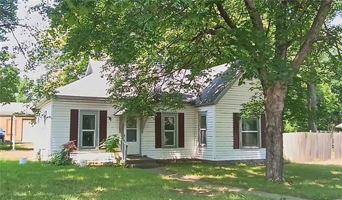 1301 N Washington St, Nevada, MO, 64772-1159 | Card Image