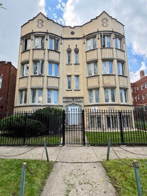 1s-7932 S Kingston Avenue, Chicago, IL, 60649 | Card Image