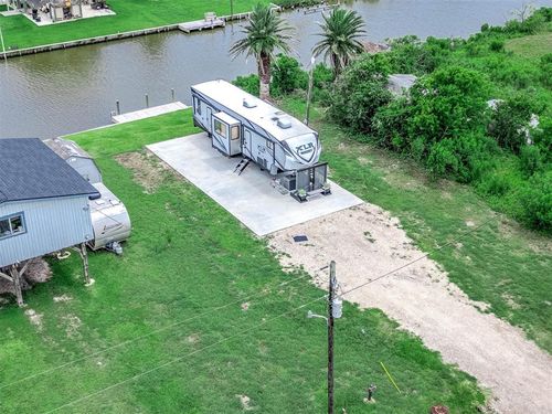 14492 Chimaera Rd, Sargent, TX, 77414 | Card Image