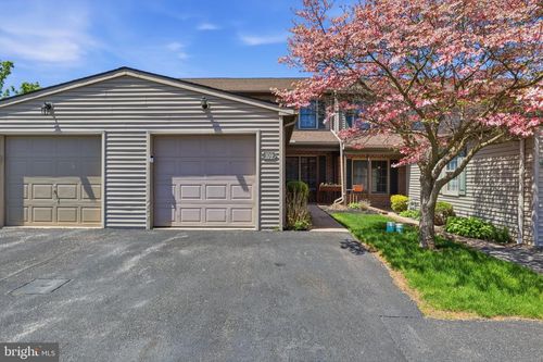 109-109 Oak Xing, Dallastown, PA, 17313-9305 | Card Image
