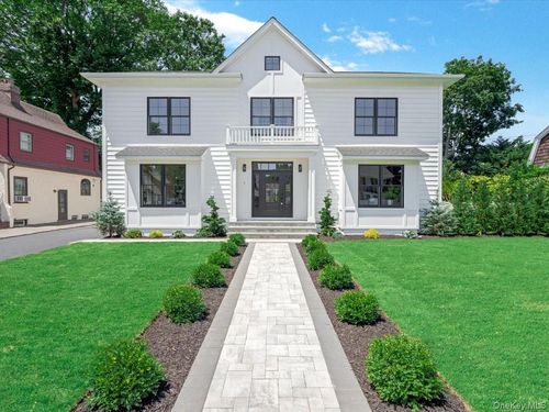 8 Brixton Rd, Garden City, NY, 11530-4203 | Card Image