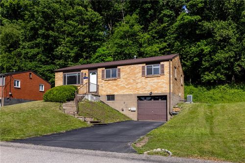 152 Black Hills Rd, Pittsburgh, PA, 15239-2434 | Card Image