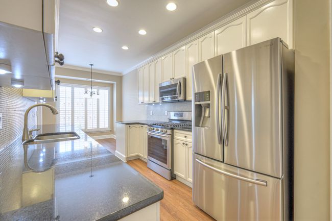7002 Sunrise Cir, Condo with 4 bedrooms, 2 bathrooms and 2 parking in Franklin TN | Image 11