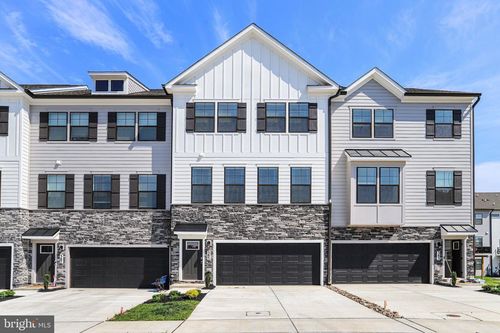 385 Ensemble Way, FREDERICK, MD, 21701-9485 | Card Image