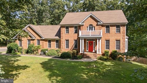 8801 General Couchs Ct, FREDERICKSBURG, VA, 22407-1915 | Card Image