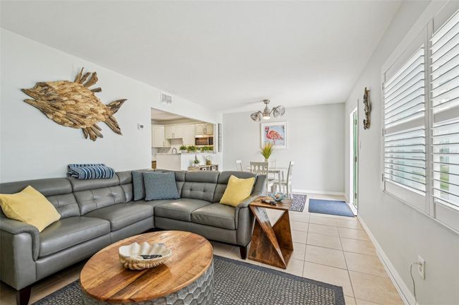 UNIT-5 - 117 7 Th St N, Condo with 1 bedrooms, 1 bathrooms and null parking in BRADENTON BEACH FL | Image 5
