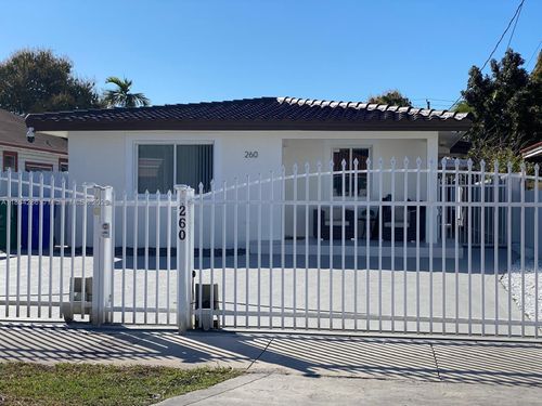 260 Nw 57th Ct, Miami, FL, 33126-4714 | Card Image