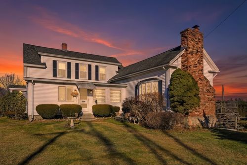 521 N Liberty St, Belchertown, MA, 01007-8802 | Card Image