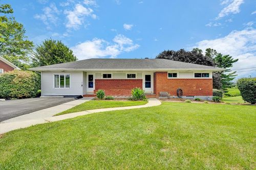 185 Dogwood Dr, Wytheville, VA, 24382-9323 | Card Image