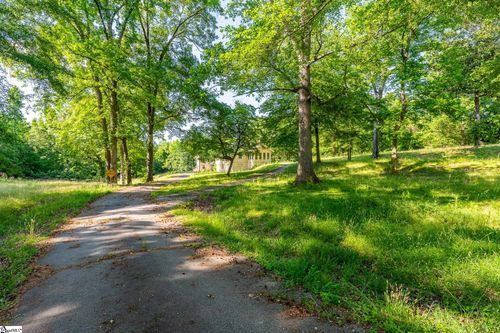 220 Willow St, pacolet, SC, 29372-2155 | Card Image