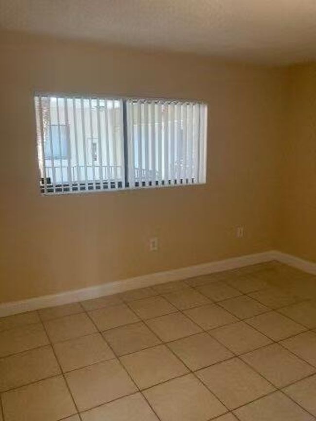 APT-322 - 8025 Sw 107 Th Ave, Condo with 2 bedrooms, 2 bathrooms and null parking in Miami FL | Image 11