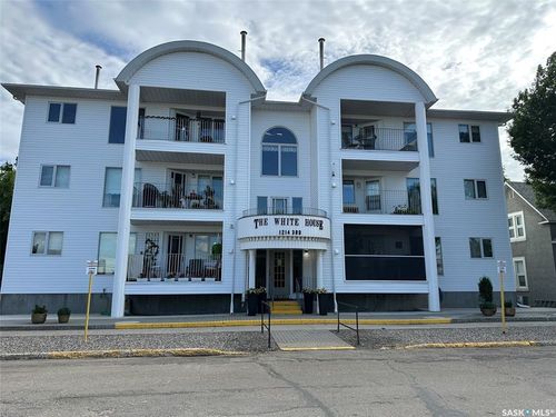 303-1214 3rd Street, Estevan, SK, S4A0R9 | Card Image