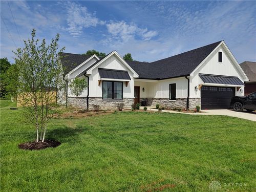 10306 Amherst Dr, Waynesville, OH, 45068-8506 | Card Image