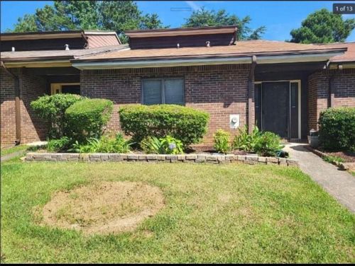 1481 Stoneleigh Cir, Stone Mountain, GA, 30088-3437 | Card Image