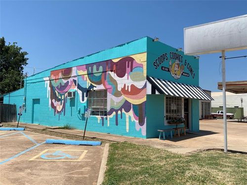 211 N Grand St, Crescent, OK, 73028 | Card Image