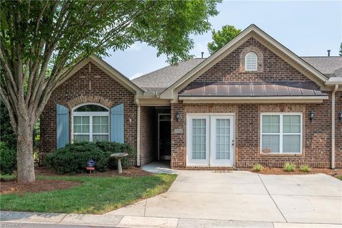 201 Friedberg Village Dr, Winston-Salem, NC, 27127-9810 | Card Image