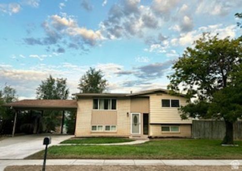 4460 S Summerwood St, Taylorsville, UT, 84123-2416 | Card Image
