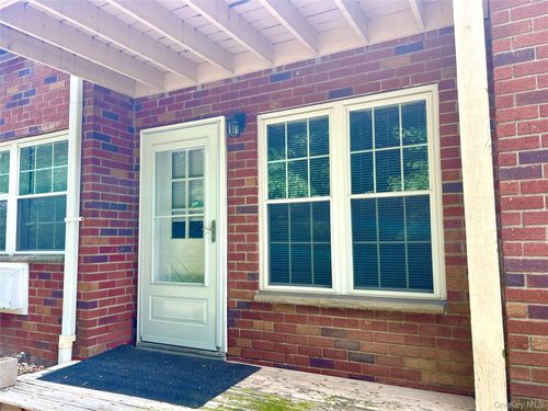 100-4 Colonial Rd, Beacon, NY, 12508-1754 | Card Image
