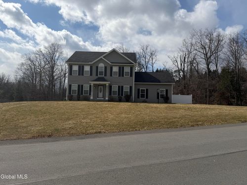 902 Shardon Ct, Schenectady, NY, 12306-6718 | Card Image