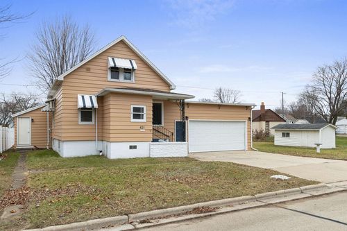 421 4th Street, Oconto, WI, 54153 | Card Image