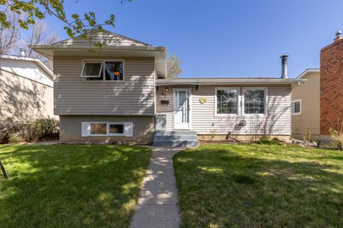 57 Honeysuckle Rd N, Lethbridge, AB, T1H4J7 | Card Image