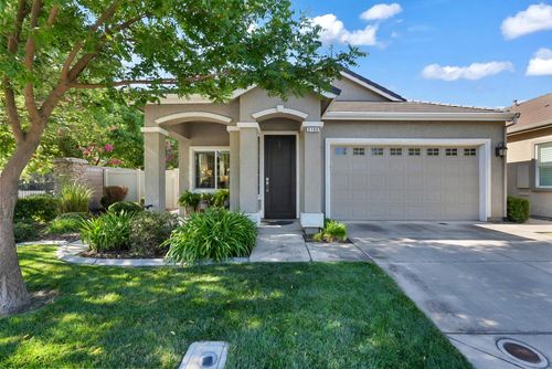 2100 State Street, Turlock, CA, 95380 | Card Image