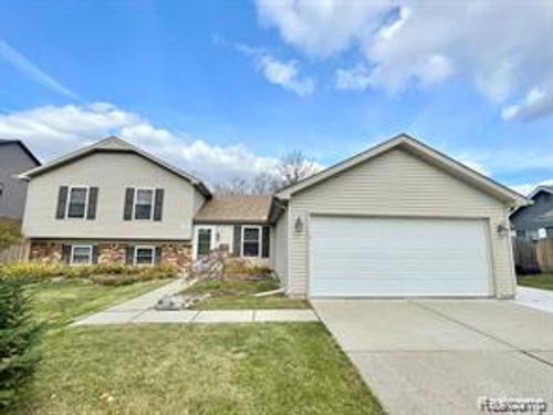 491 Leetonia Dr, Troy, MI, 48085-5518 | Card Image