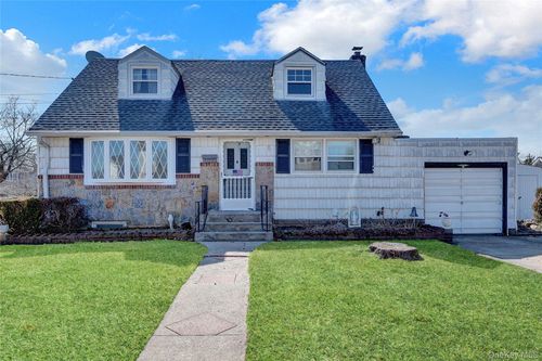 258 Belmont Ave, East Meadow, NY, 11554-2430 | Card Image