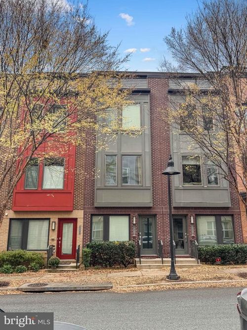 5610 45th Ave, HYATTSVILLE, MD, 20781-1579 | Card Image