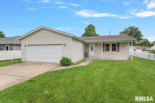 200 Hickory St, Kincaid, IL, 62540-4492 | Card Image