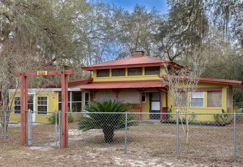 621 Ne 165th Ter, SILVER SPRINGS, FL, 34488-5270 | Card Image