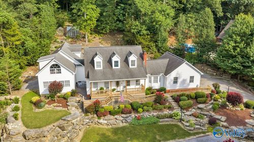 995 Hillwood Dr, Guntersville, AL, 35976-1046 | Card Image