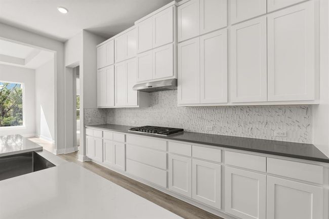 Stainless appliances and 36” gas cooktop | Image 9