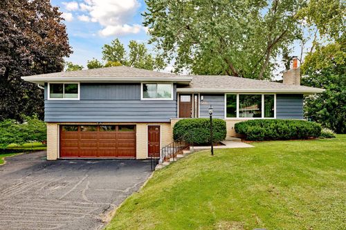 5615 Woodstock Ave, Golden Valley, MN, 55422-5021 | Card Image