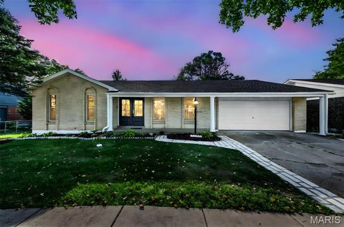 5102 Peyton Place Ct, Saint Louis, MO, 63128-2903 | Card Image