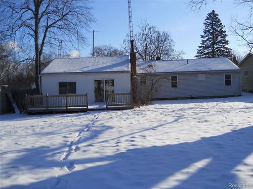 1064 Forest Ave, Burton, MI, 48509-1902 | Card Image