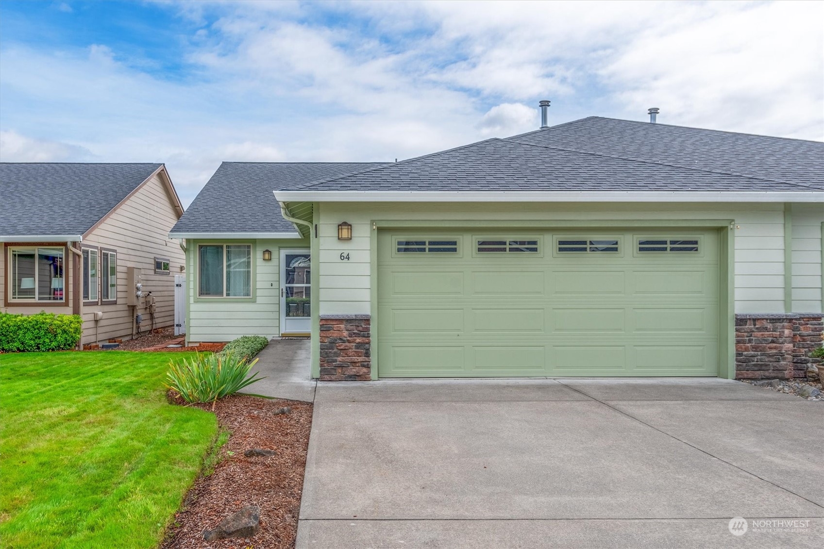 Willow Pointe Loop, Longview, WA 98632