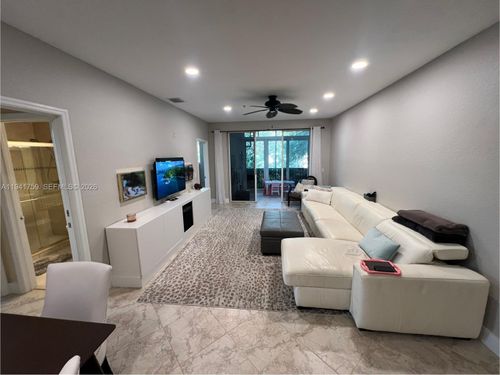211b-75 Gulfstream Rd, Dania Beach, FL, 33004-3427 | Card Image