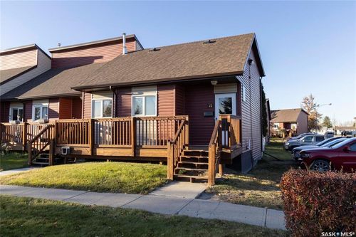 22-331 Pendygrasse Rd, Saskatoon, SK, S7M4R3 | Card Image