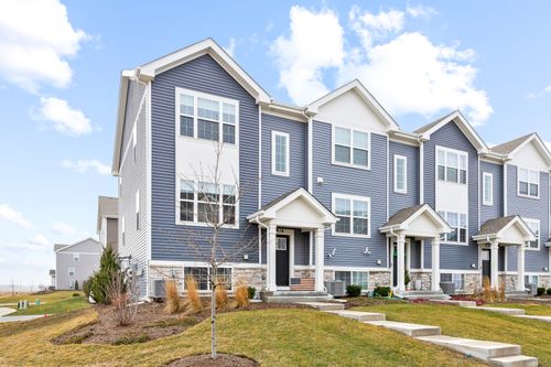 814 Briar Glen Court, Hampshire, IL, 60140 | Card Image