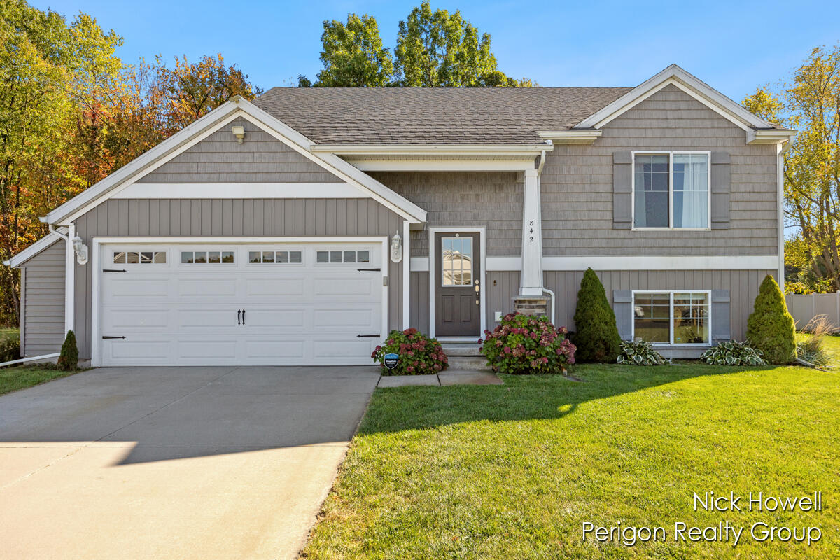 Harmony Dr, Sparta, MI 49345