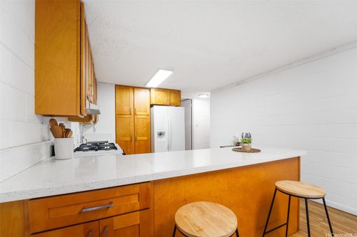 102-2501 Coyne St, Honolulu, HI, 96826-1520 | Card Image