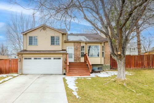 2107 Sierra Cir, Elko, NV, 89801-4503 | Card Image