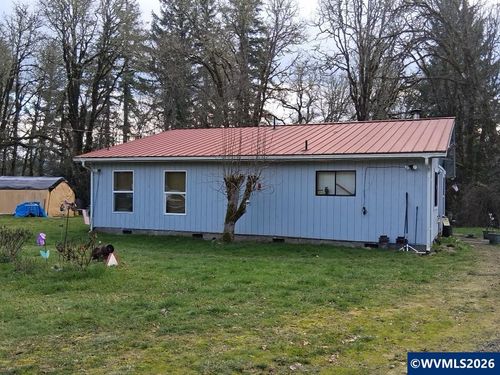 11 N Main St, Falls City, OR, 97344-9741 | Card Image