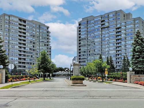 312-7 Townsgate Dr, Vaughan, ON, L4J7Z9 | Card Image